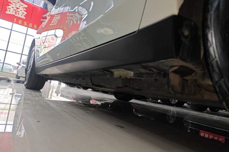 Used Venucia D60EV 2023 PLUS Comfort Edition CI Model Left Side Sill