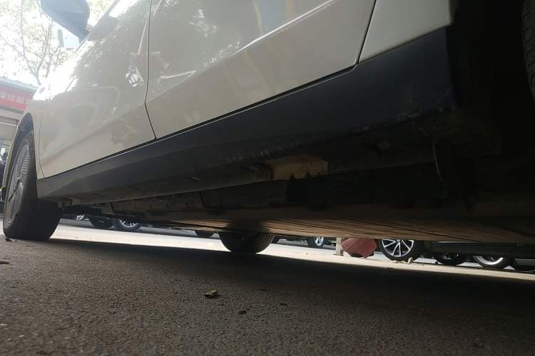 Used Venucia D60EV 2023 PLUS Comfort Edition SI Model Left Side Sill