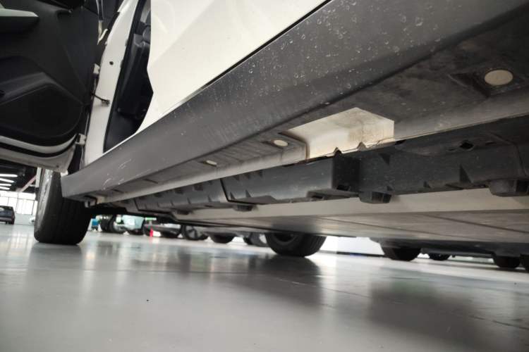 Used Venucia D60EV 2023 PLUS Comfort Edition SI Model Left Side Sill