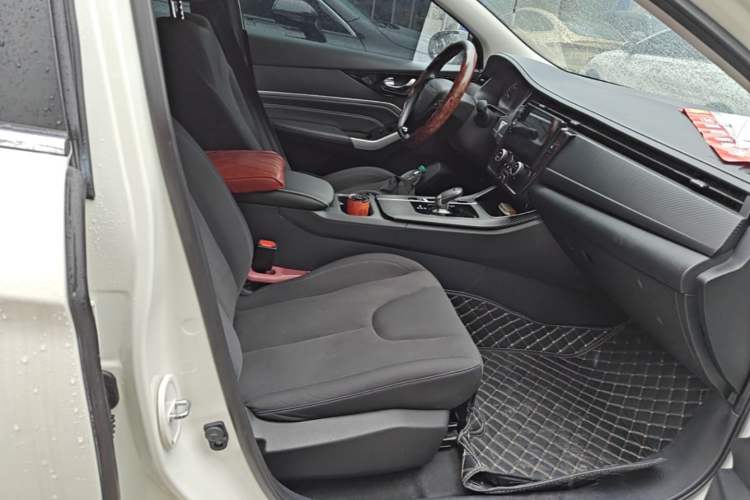 Used Venucia D60EV 2023 PLUS Comfort Edition SI Model Right Front Seat