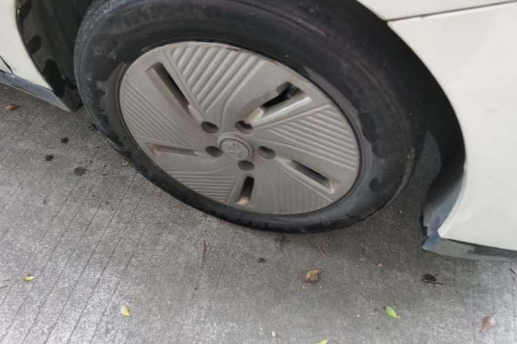 Used Venucia D60EV 2023 PLUS Comfort Edition CI Model Right Front Wheel Hub