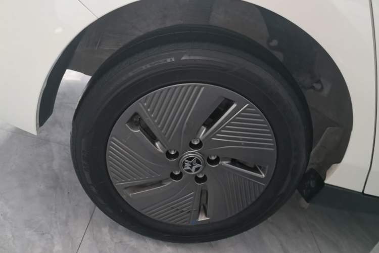 Used Venucia D60EV 2023 PLUS Comfort Edition RJ Model Right Rear Wheel Hub