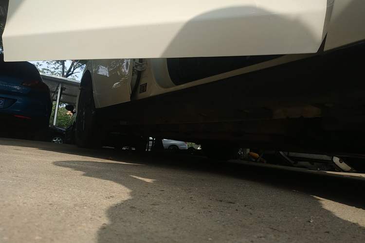 Used Venucia D60EV 2023 PLUS Comfort Edition SI Model Right Side Sill