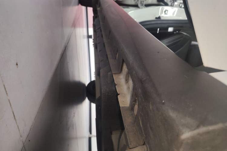 Used Venucia D60EV 2023 PLUS Comfort Edition SI Model Right Side Sill
