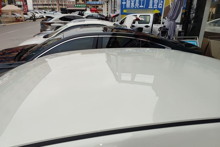Used Venucia D60EV 2023 PLUS Comfort Edition SI Model Roof