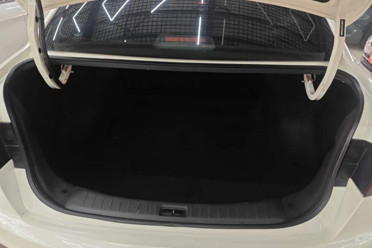 Used Venucia D60EV 2023 PLUS Comfort Edition CI Model Trunk