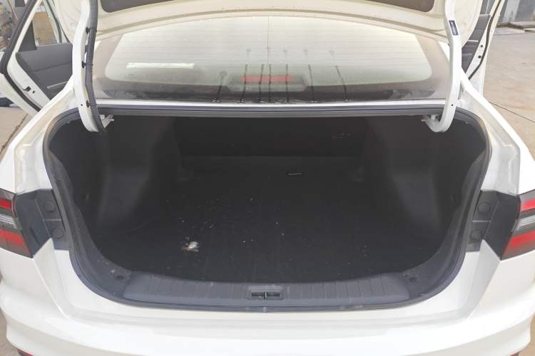 Used Venucia D60EV 2023 PLUS Comfort Edition SI Model Trunk