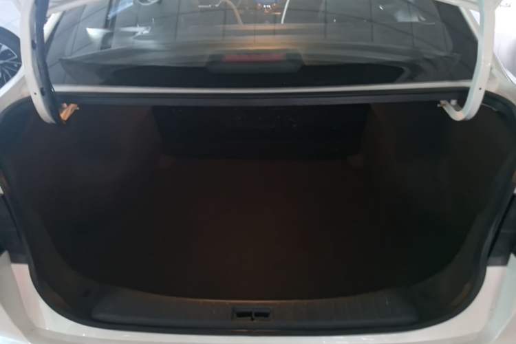 Used Venucia D60EV 2023 PLUS Comfort Edition RJ Model Trunk