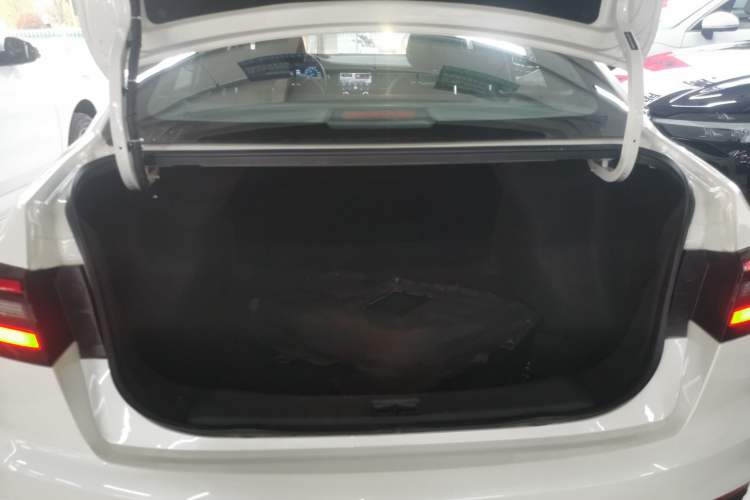 Used Venucia D60EV 2023 PLUS Comfort Edition CI Model Trunk