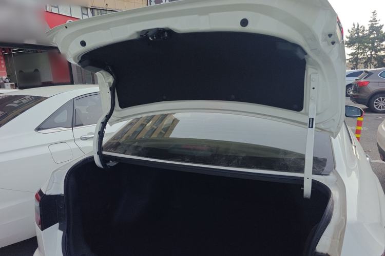 Used Venucia D60EV 2023 PLUS Smart Drive Edition SI Model Trunk