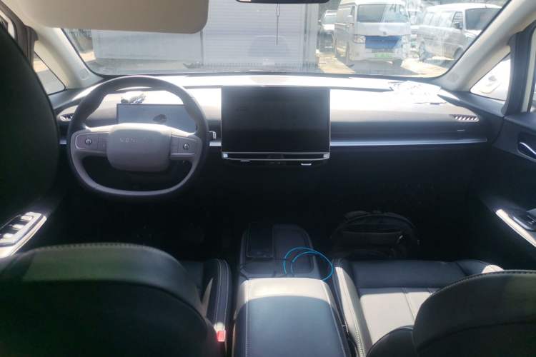 Used Venucia VX6 2025 Large Flat-Layout 520 Pro Interior 2