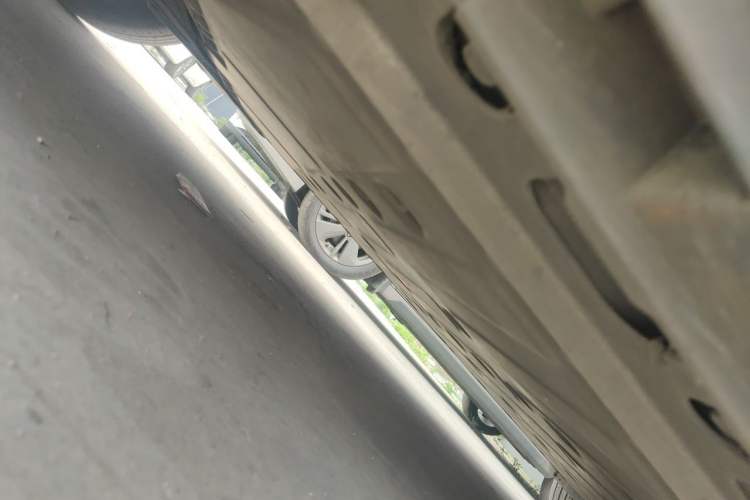 Used Venucia VX6 2023 520 Max Chassis Front Left