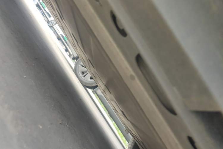 Used Venucia VX6 2023 520 Max Chassis Rear Left