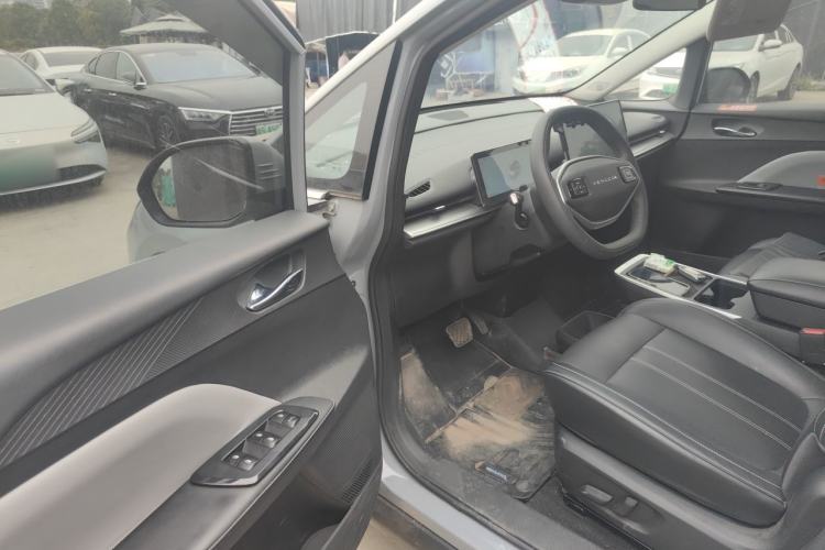 Used Venucia VX6 2023 520 Max Driver Seat