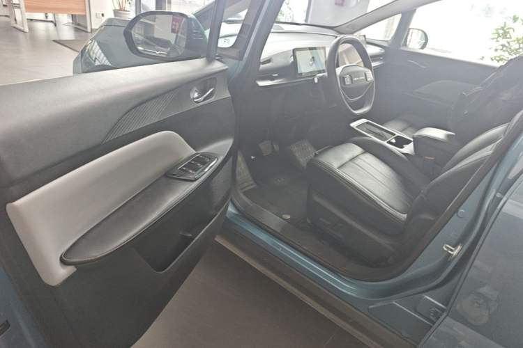 Used Venucia VX6 2023 520 Max Driver Seat