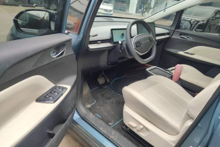 Used Venucia VX6 2023 520 Max Driver Seat