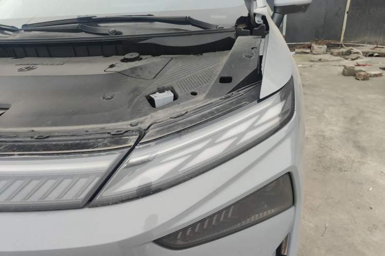 Used Venucia VX6 2023 520 Max Engine Bay Left