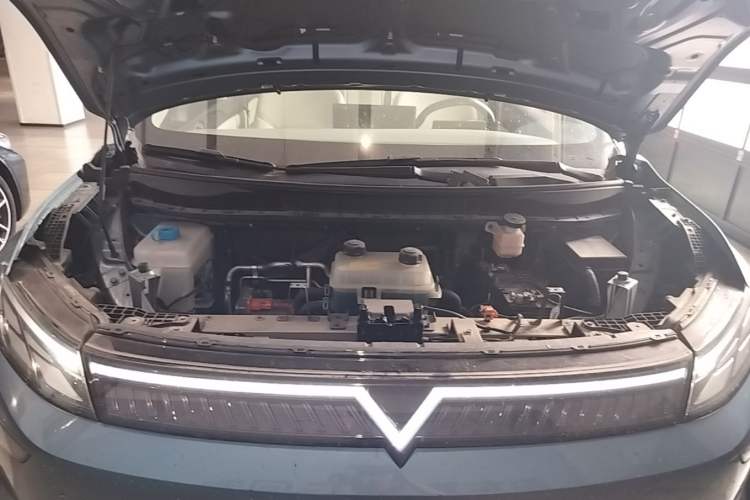 Used Venucia VX6 2023 520 Max Engine Bay