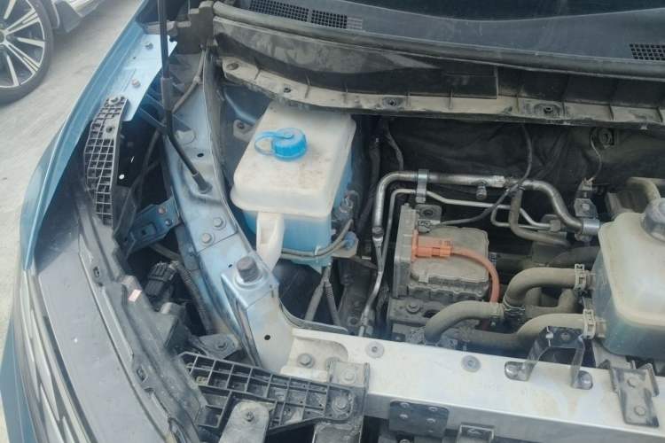 Used Venucia VX6 2023 520 Max Engine Bay Right