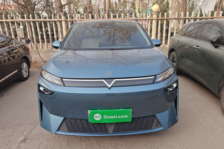 Used Venucia VX6 2023 520 Max Front