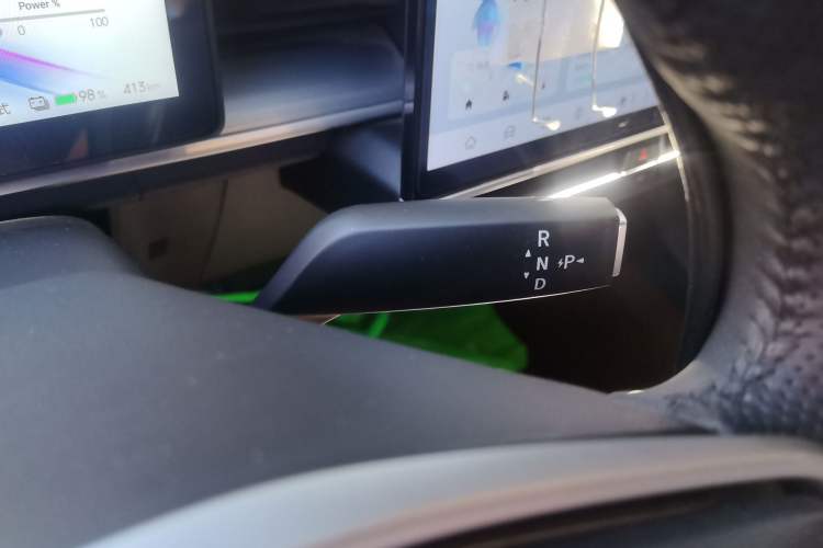 Used Venucia VX6 2023 520 Pro Gear Lever