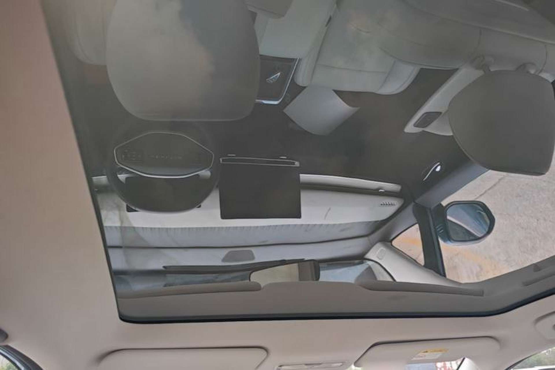 Used Venucia VX6 2023 520 Max Headliner