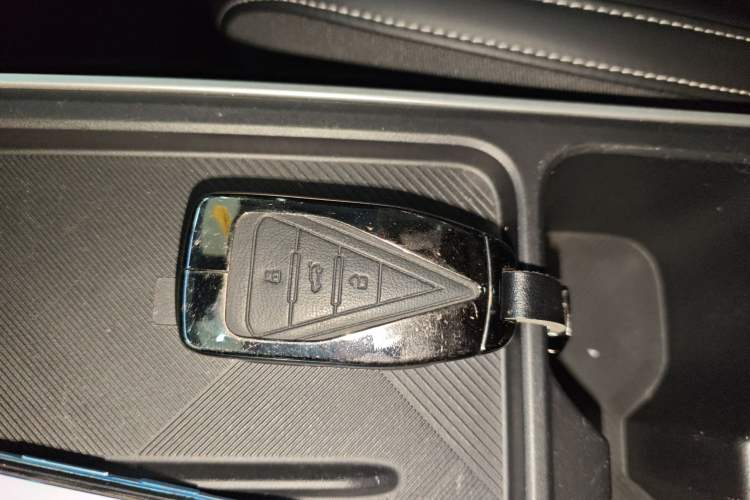 Used Venucia VX6 2023 520 Air Interior 1