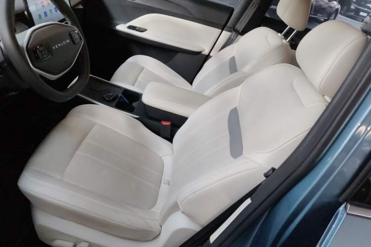 Used Venucia VX6 2023 520 Max Left Front Seat