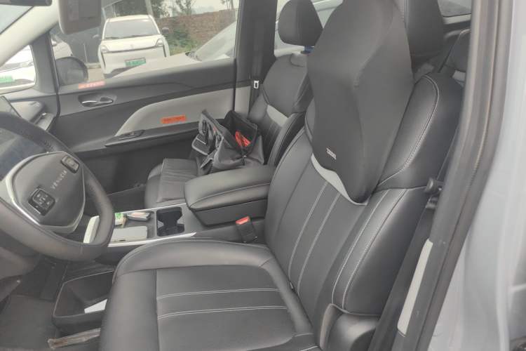 Used Venucia VX6 2023 520 Max Left Front Seat