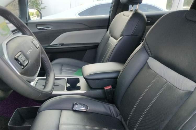 Used Venucia VX6 2023 520 Max Left Front Seat