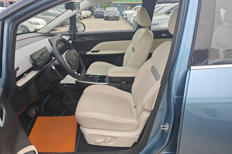 Used Venucia VX6 2023 520 Max Left Front Seat
