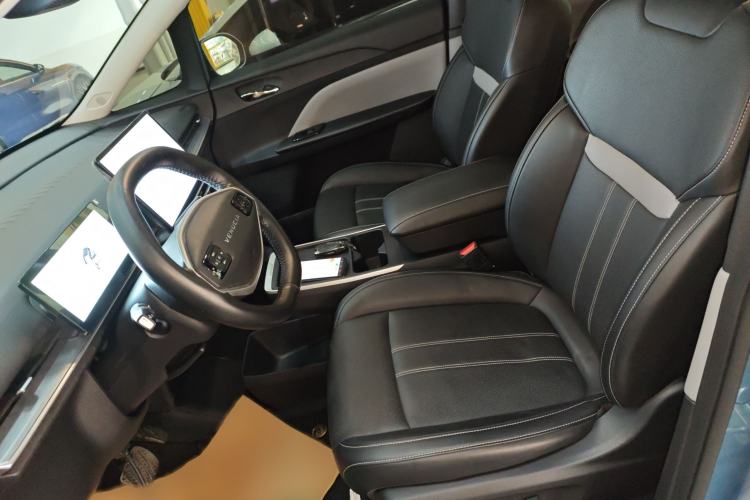 Used Venucia VX6 2023 520 Air Left Front Seat