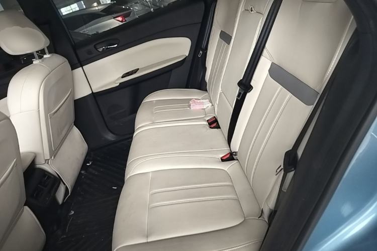 Used Venucia VX6 2023 520 Max Left Rear Seat