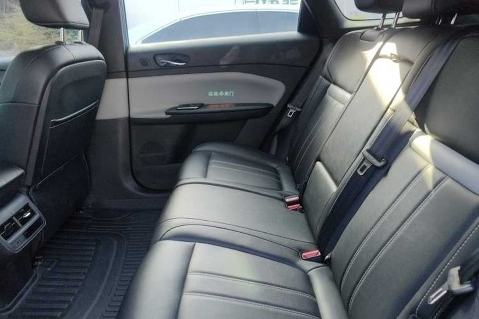 Used Venucia VX6 2023 520 Max Left Rear Seat