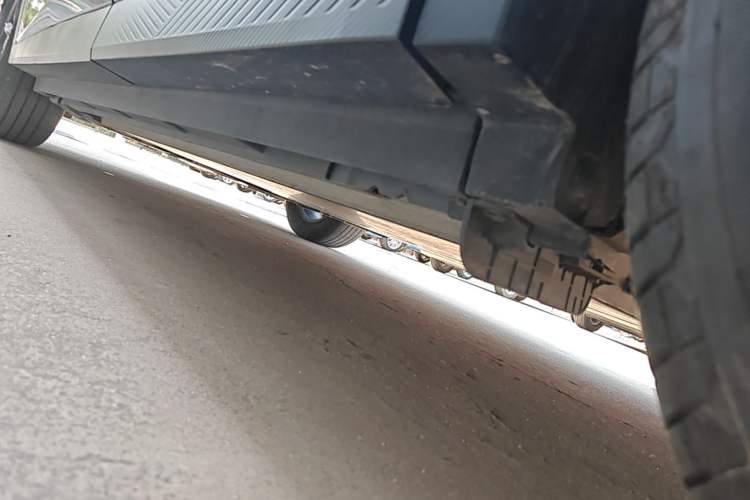 Used Venucia VX6 2023 520 Pro Left Side Sill