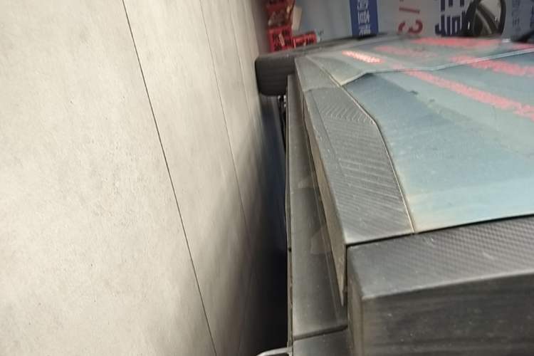 Used Venucia VX6 2023 520 Max Left Side Sill
