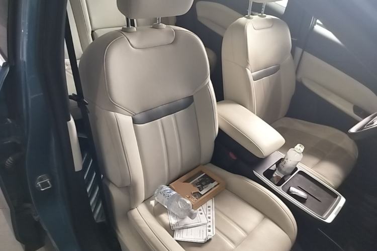 Used Venucia VX6 2023 520 Max Right Front Seat