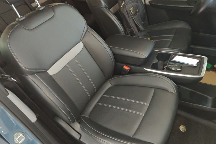 Used Venucia VX6 2023 520 Air Right Front Seat
