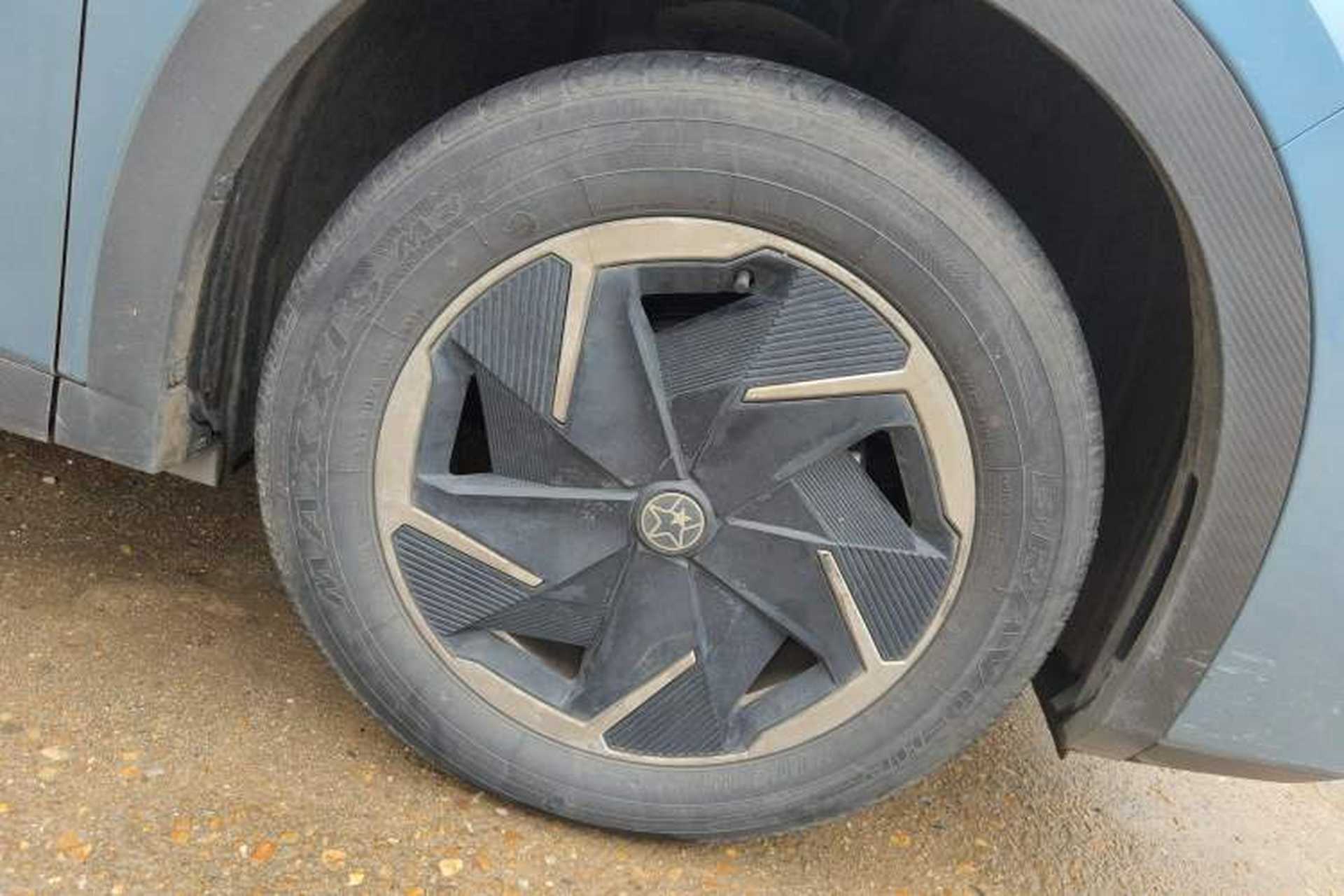 Used Venucia VX6 2023 520 Air Right Front Wheel Hub