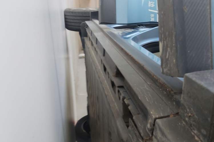 Used Venucia VX6 2023 520 Max Right Side Sill