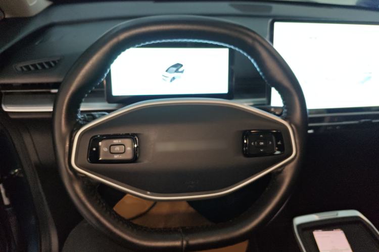Used Venucia VX6 2023 520 Air Steering Wheel