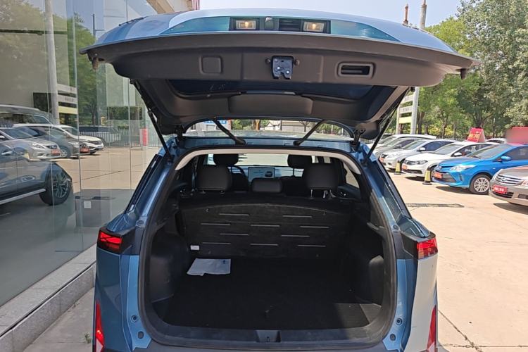 Used Venucia VX6 2023 520 Pro Trunk