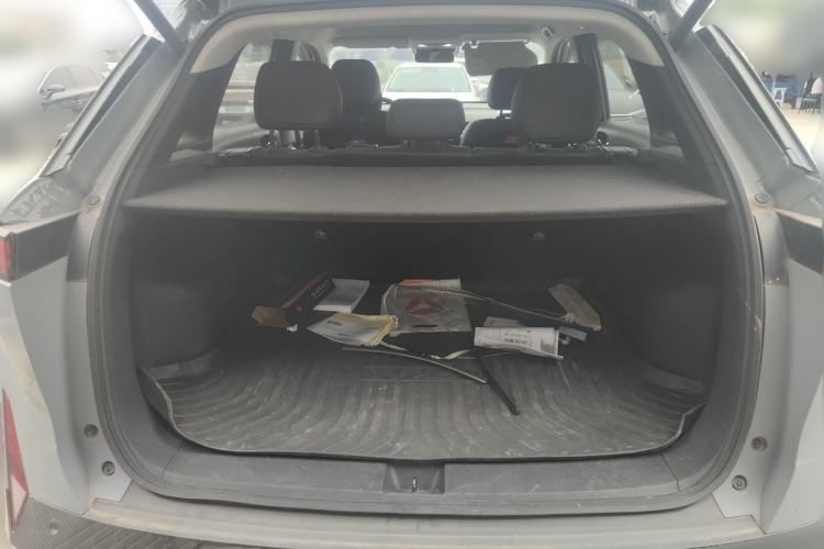 Used Venucia VX6 2023 520 Max Trunk