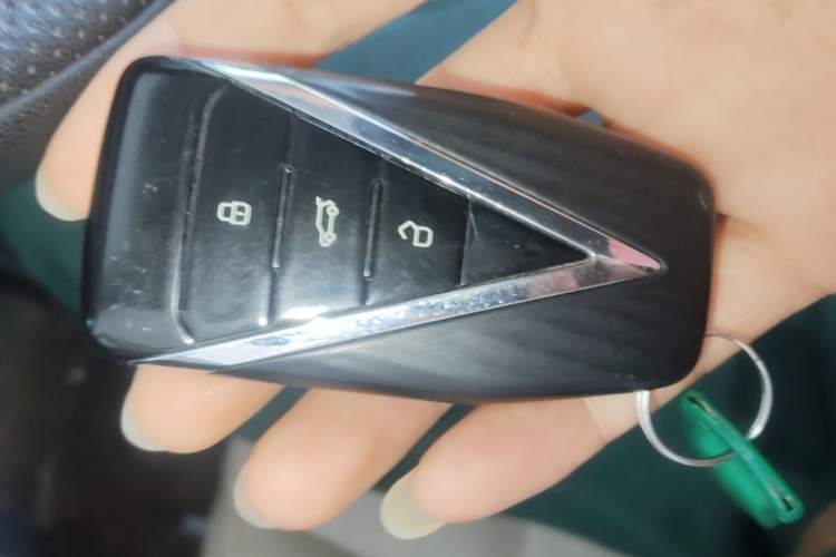 Used Venucia VX6 2023 520 Max Vehicle Key
