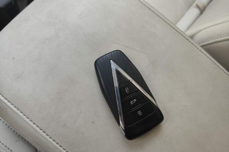 Used Venucia VX6 2023 520 Max Vehicle Key