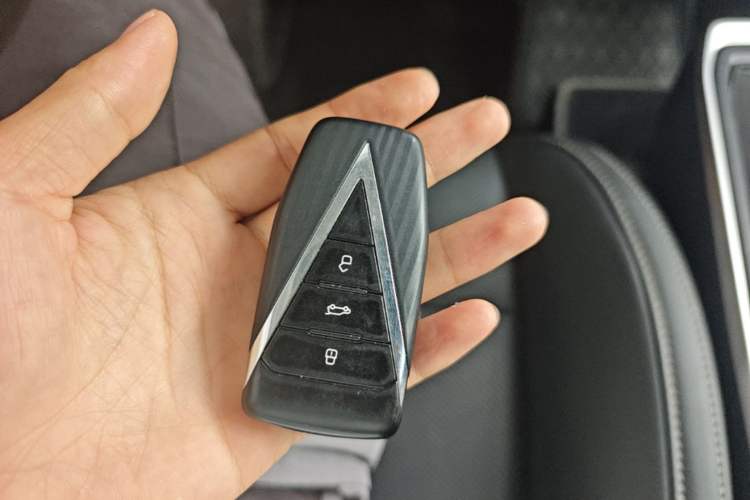 Used Venucia VX6 2023 520 Max Vehicle Key