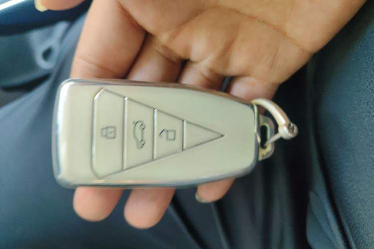 Used Venucia VX6 2023 520 Pro Vehicle Key