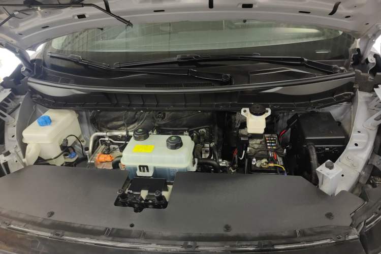 Used Venucia VX6 2023 520 Air Engine Bay