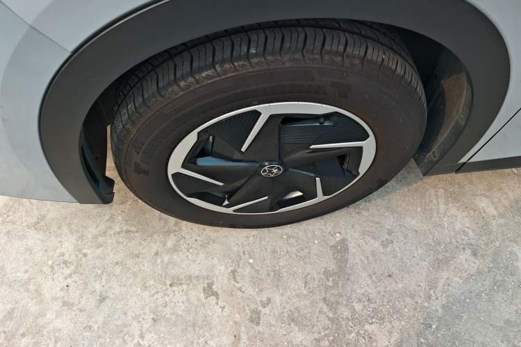 Used Venucia VX6 2023 520 Air Exterior 4