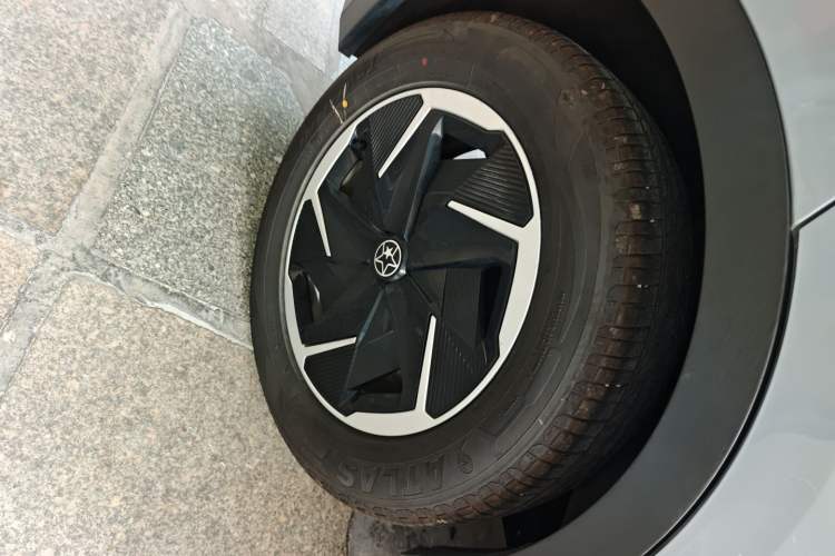 Used Venucia VX6 2023 520 Air Exterior 5